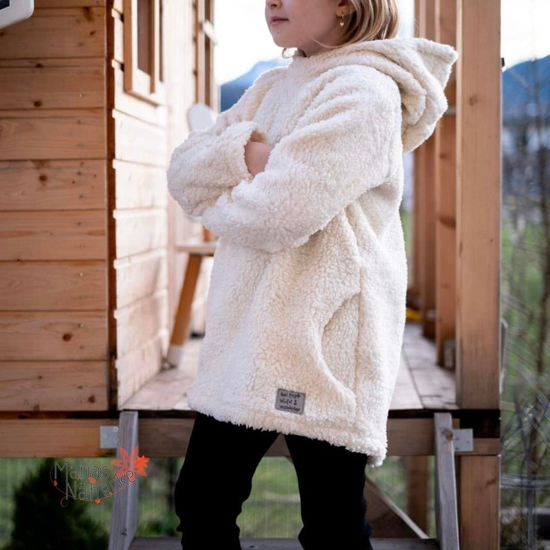 SnuggShell- A cozy and outdoor raglan hoodie