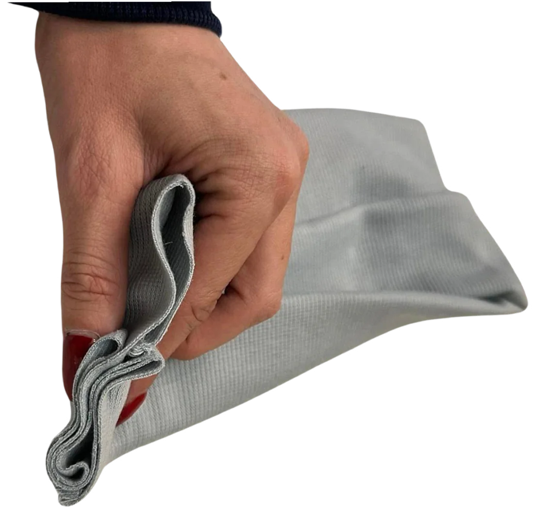Folding the lower end of the headband around the other half